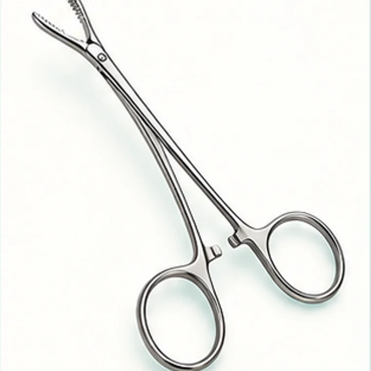 Pinza de biopsia Schubert sobre fondo clínico